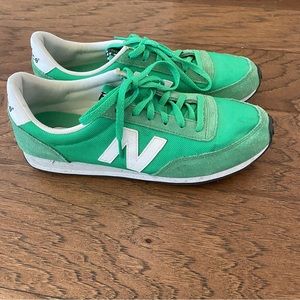 Green New Balance shoes- size 9
